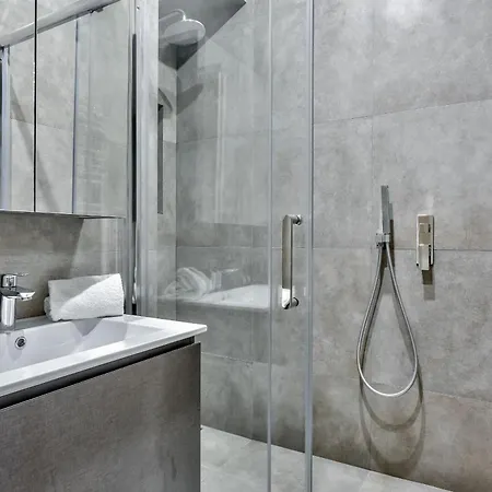 Urbanflat 77 - Large Located In The Center